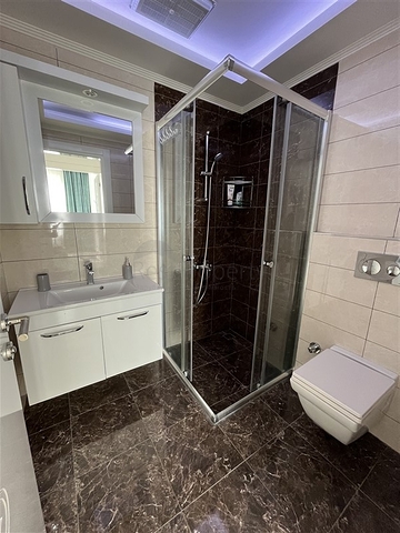 Geräumige Wohnung mit 2+1 Grundriss in Gehweite zum Meer