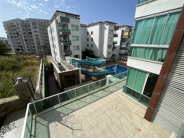 Geräumige Wohnung mit 2+1 Grundriss in Gehweite zum Meer