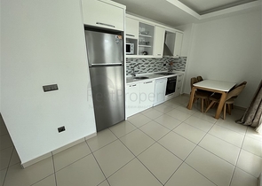 Geräumige Wohnung mit 2+1 Grundriss in Gehweite zum Meer