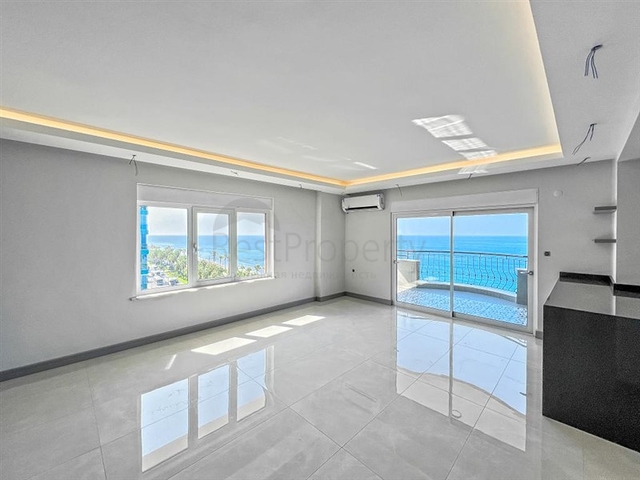 Große Wohnung mit herrlichem Blick auf das Mittelmeer