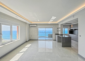 Große Wohnung mit herrlichem Blick auf das Mittelmeer