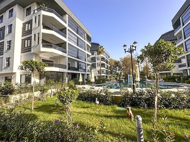 Geräumiges 4+1 Penthouse in der Nähe von Oba