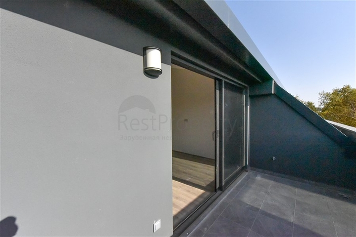 Großes 4+1 Penthouse in der Nähe von Oba