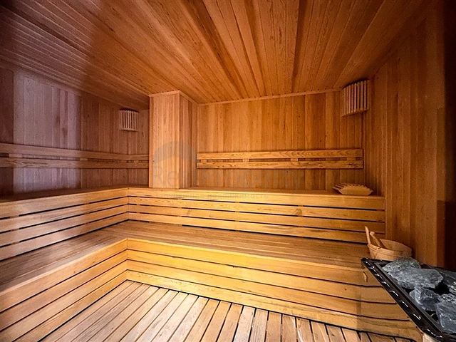 Großes 4+1 Penthouse in der Nähe von Oba