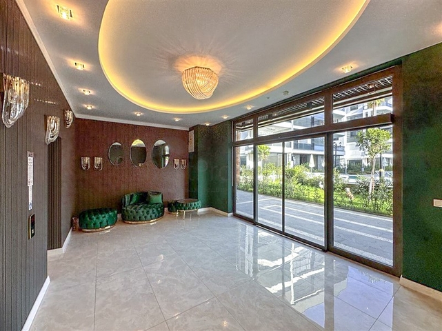 Großes 4+1 Penthouse in der Nähe von Oba