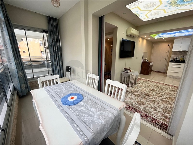 1+1-Wohnung 300 Meter vom Kleopatra-Strand entfernt.