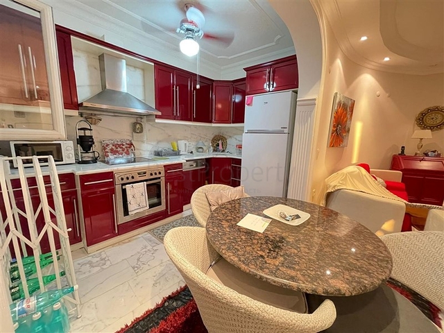 Villa 2+1 mit Möbeln und Geräten nur 900 m vom Mittelmeer entfernt