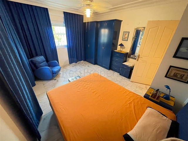 Villa 2+1 mit Möbeln und Geräten nur 900 m vom Mittelmeer entfernt