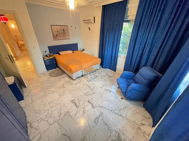 Villa 2+1 mit Möbeln und Geräten nur 900 m vom Mittelmeer entfernt