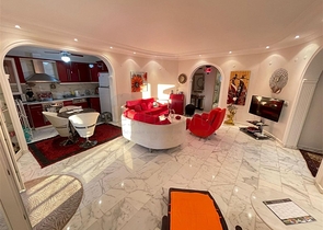 Villa 2+1 mit Möbeln und Geräten nur 900 m vom Mittelmeer entfernt