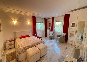 Villa 2+1 mit Möbeln und Geräten nur 900 m vom Mittelmeer entfernt