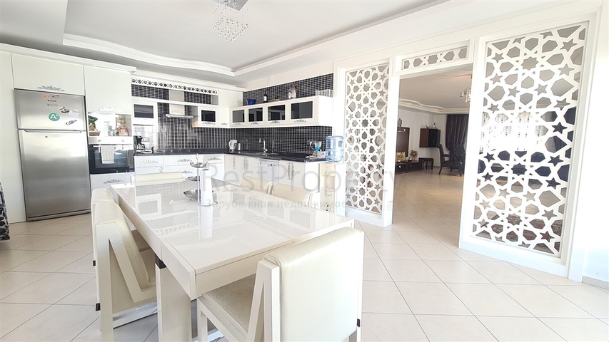 Penthouse 5+1 im Zentrum von Alanya Bezirk Oba