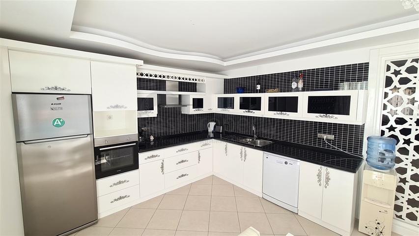 Penthouse 5+1 im Zentrum von Alanya Bezirk Oba