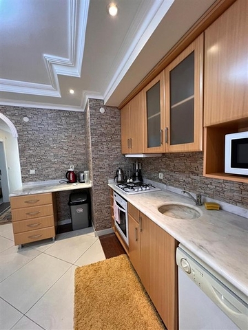 2+1 Wohnung in einer Wohnanlage im Stadtteil Konakli