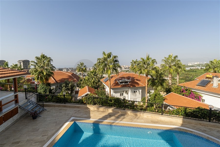 4+1 Villa in Kargicak