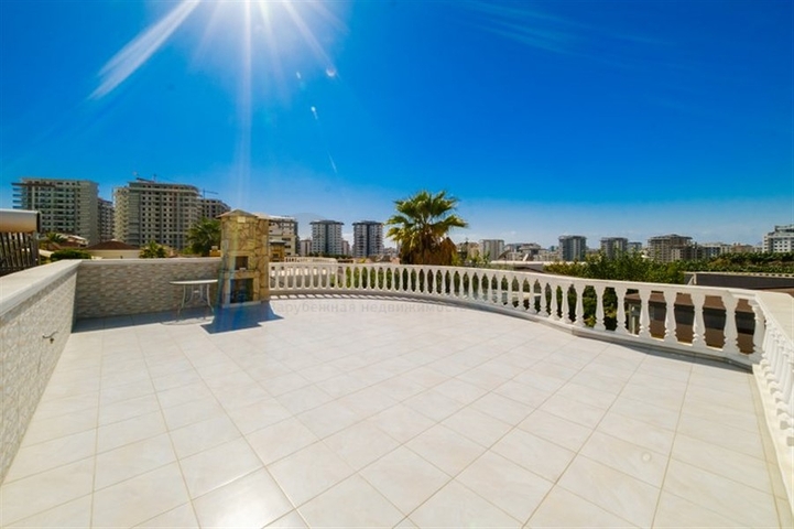 2+1 private Villa im Stadtteil Mahmutlar, nur 900m vom Mittelmeer entfernt