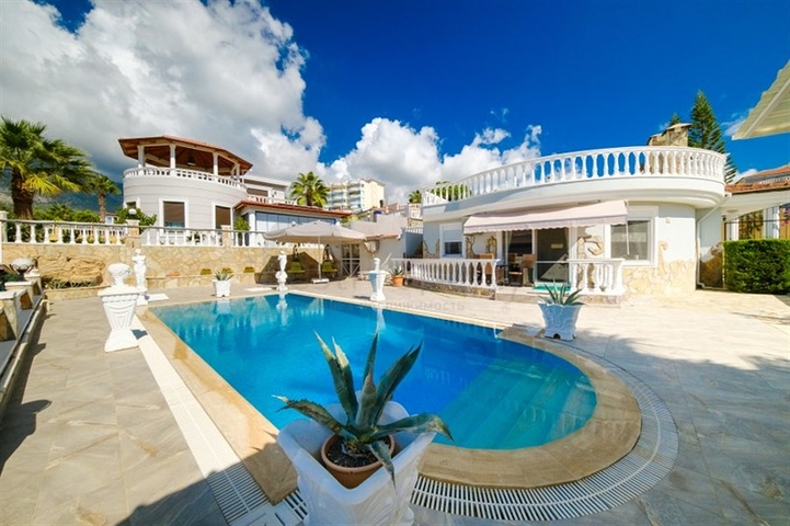 2+1 private Villa im Stadtteil Mahmutlar, nur 900m vom Mittelmeer entfernt