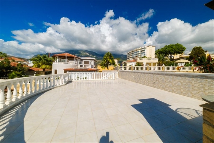 2+1 private Villa im Stadtteil Mahmutlar, nur 900m vom Mittelmeer entfernt