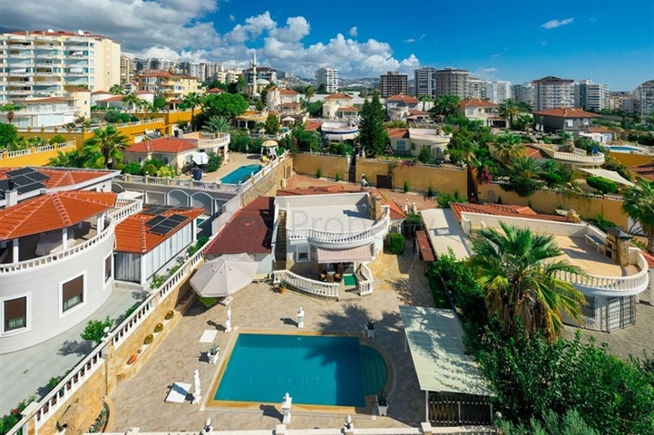 2+1 private Villa im Stadtteil Mahmutlar, nur 900m vom Mittelmeer entfernt