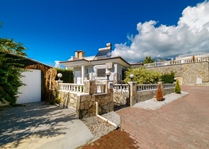 2+1 private Villa im Stadtteil Mahmutlar, nur 900m vom Mittelmeer entfernt