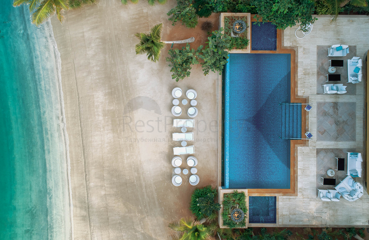 Sechsstöckiges Haus mit luxuriösen Möbeln und Pool in Dubai