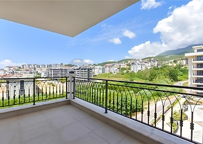 Familienkonzeptkomplex im Bezirk Oba