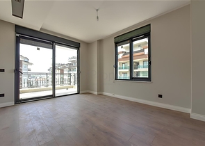 Familienkonzeptkomplex im Bezirk Oba