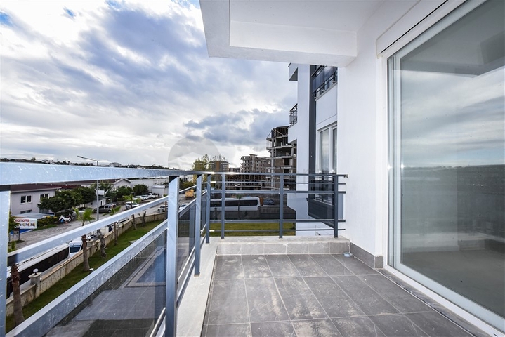 Zweizimmerwohnung in einem neuen Haus im Stadtteil Avsallar