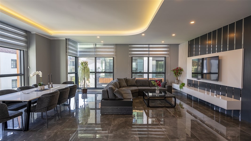 Möblierte Wohnung 4+1 in beiden