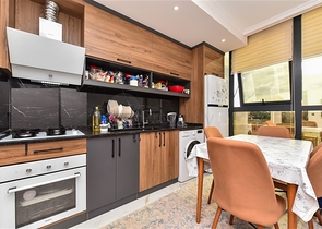 Moderne 2+1-Wohnung im Stadtteil Oba