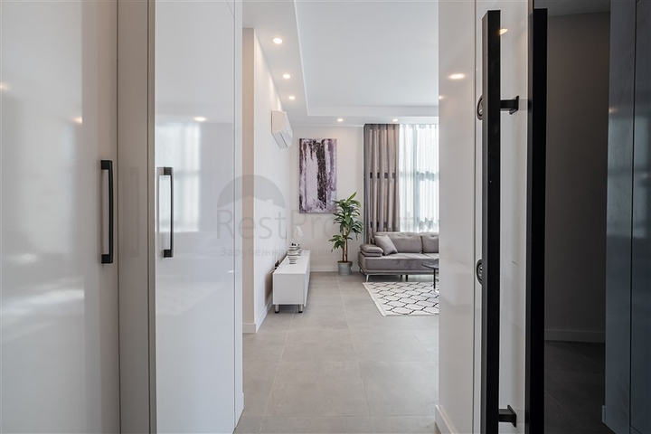 Möblierte Dreizimmerwohnung im Stadtteil Kargicak