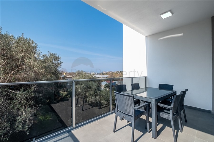 Möblierte Dreizimmerwohnung im Stadtteil Kargicak