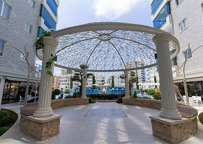 1+1 Wohnung im Premium-Komplex des Bezirks Mahmutlar 