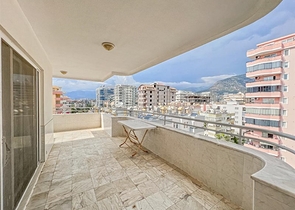 Geräumige 2+1 Wohnung im Stadtteil Mahmutlar