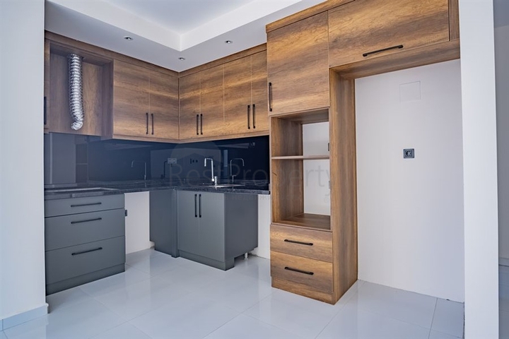 1+1 Wohnung in einer beliebten Wohnanlage im Stadtteil Mahmutlar