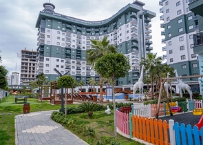 1+1 Wohnung in einer beliebten Wohnanlage im Stadtteil Mahmutlar