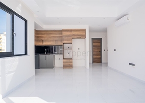 1+1 Wohnung in einer beliebten Wohnanlage im Stadtteil Mahmutlar