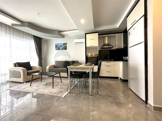 1+1 Wohnung zu Fuß vom Meer entfernt 