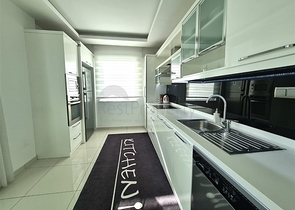 Geräumige 3+1-Wohnung im Stadtteil Dschikkilli