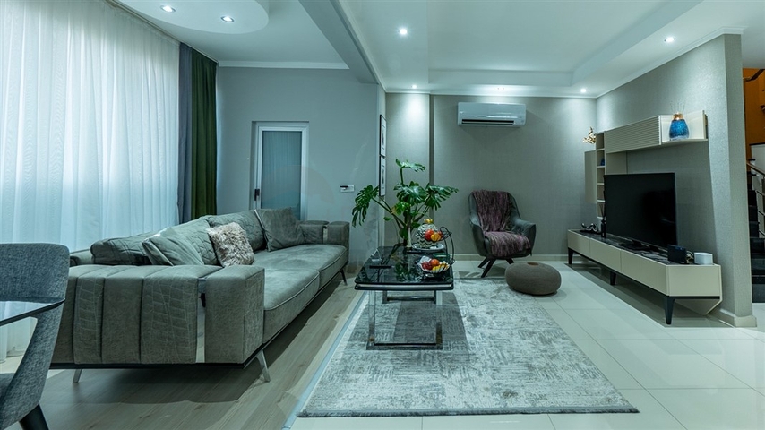 Penthouse 2+1 in der Nähe von Kleopatra Beach