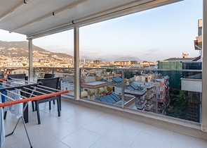 Penthouse 2+1 in der Nähe von Kleopatra Beach