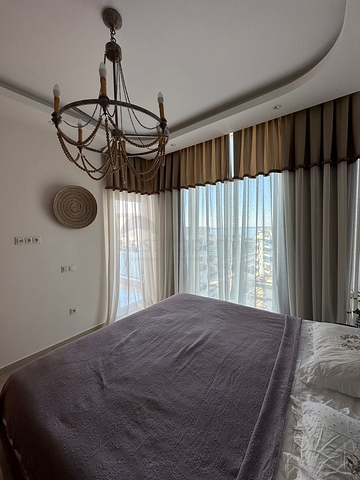 Penthouse 2+1 in einem Komplex von einem hochwertigen Entwickler 