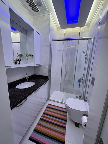 Penthouse 2+1 in einem Komplex von einem hochwertigen Entwickler 