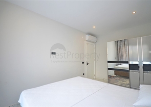 Zweizimmerwohnung in einer malerischen Gegend von Alanya und zu Fuß zum Meer