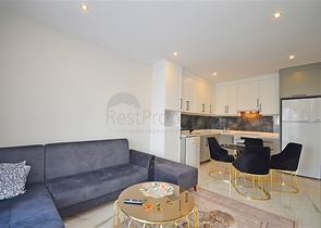 Zweizimmerwohnung in einer malerischen Gegend von Alanya und zu Fuß zum Meer