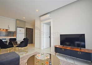 Zweizimmerwohnung in einer malerischen Gegend von Alanya und zu Fuß zum Meer