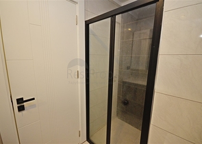 Zweizimmerwohnung in einer malerischen Gegend von Alanya und zu Fuß zum Meer