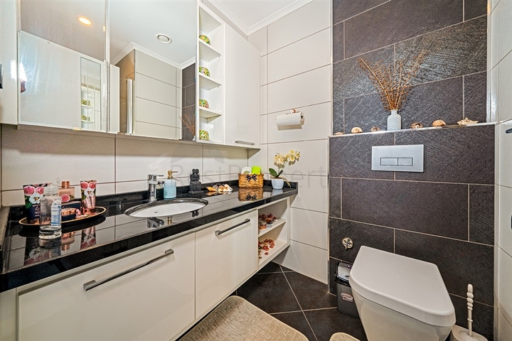 3+1 Wohnung mit Meerblick in Tosmur