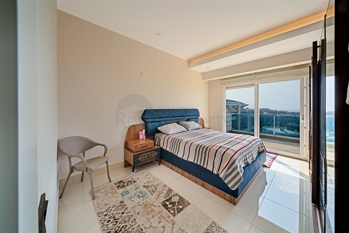 3+1 Wohnung mit Meerblick in Tosmur