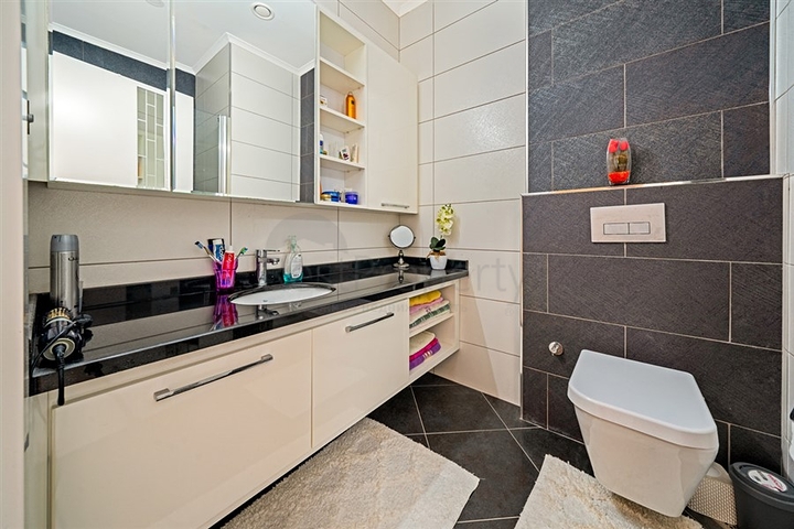 3+1 Wohnung mit Meerblick in Tosmur